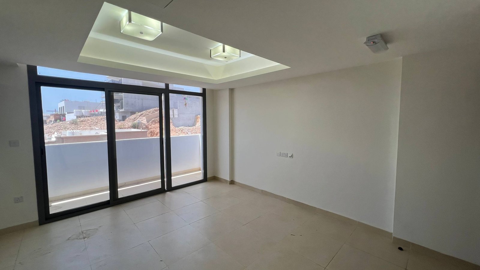 Building in qurum - zara badr · quuma-02132